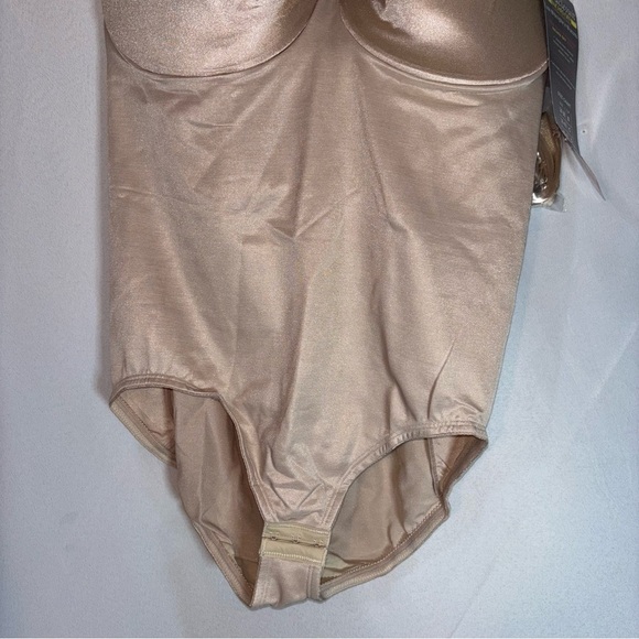 Miraclesuit Black Extra Firm Control Molded Cup Bodybriefer 42D - Picture 3 of 8